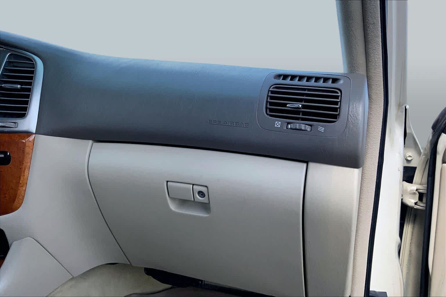 Used 2005 Lexus LX 470 4WD w/ Preferred Accessory Pkg image 17
