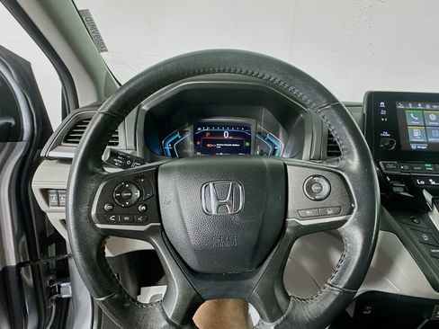 Used 2023 Honda Odyssey EX-L image 11
