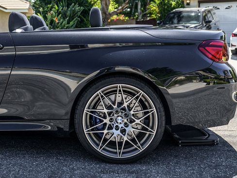 Used 2020 BMW M4 Convertible w/ Competition Package RWD image 5