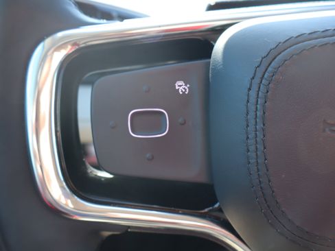 Used 2025 Lincoln Nautilus Reserve image 15