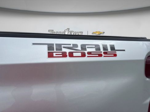Used 2019 Chevrolet Silverado 1500 LT Trail Boss AWD/4WD image 48