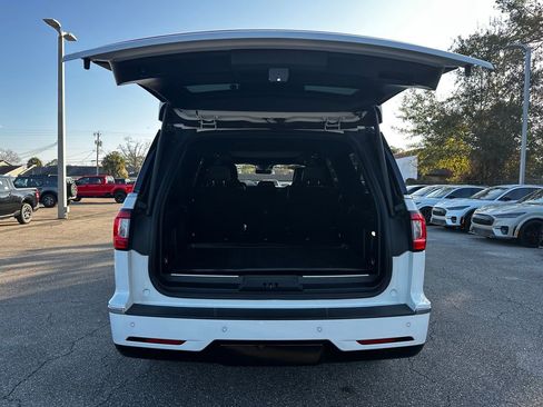 Used 2020 Lincoln Navigator L Reserve w/ Equipment Group 208A Reserve image 35