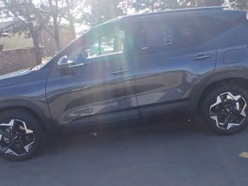 Certified 2025 Kia Seltos S image 8