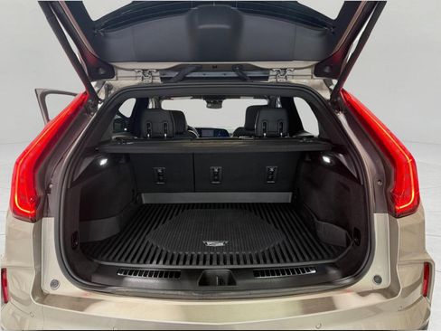 Used 2024 Cadillac XT4 Premium Luxury w/ Cold Weather Package image 20