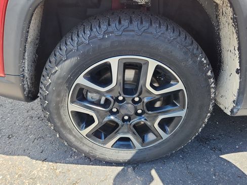 Used 2018 Jeep Compass Trailhawk AWD/4WD image 26