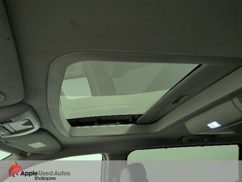 Used 2012 Chrysler Town & Country Limited w/ Luxury Group FWD image 33