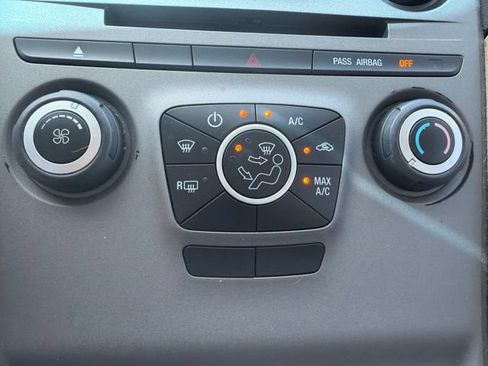 Used 2018 Ford Taurus SE FWD image 21