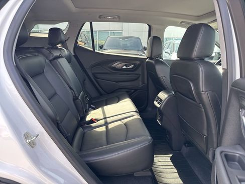 Used 2024 GMC Terrain SLT w/ Elevation Edition image 21