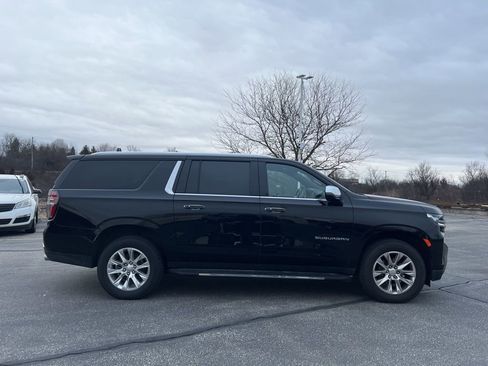 Used 2024 Chevrolet Suburban Premier image 3