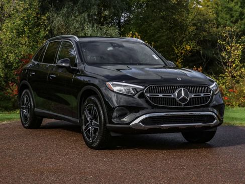 New 2026 Mercedes-Benz GLC 300 4MATIC image 2