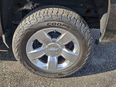 Used 2018 Chevrolet Silverado 1500 LTZ Z71 w/ LTZ Plus Package image 35