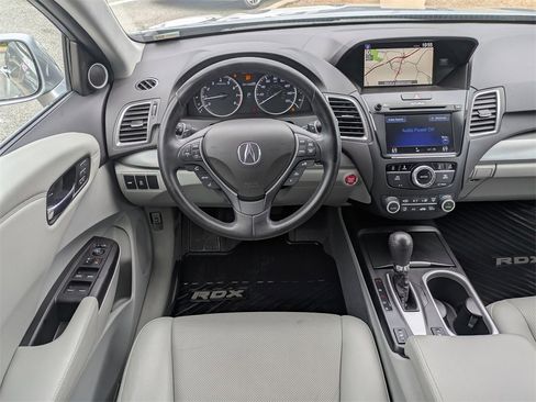 Used 2018 Acura RDX w/ Technology Package image 15