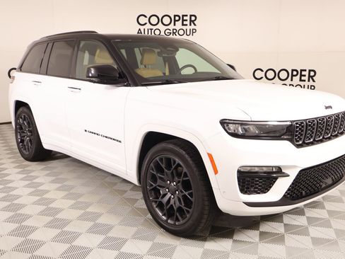 Used 2025 Jeep Grand Cherokee Summit AWD/4WD image 1
