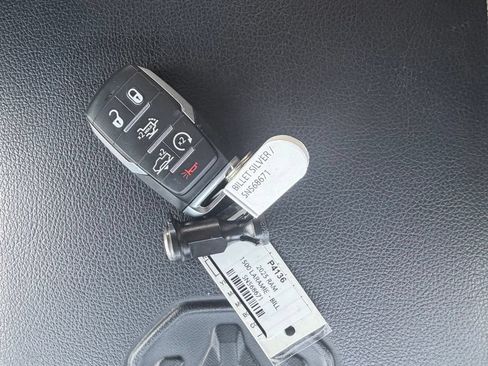 Used 2025 RAM 1500 Laramie w/ Advanced Safety Group II AWD/4WD image 39