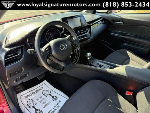 Used 2018 Toyota C-HR XLE FWD image 15