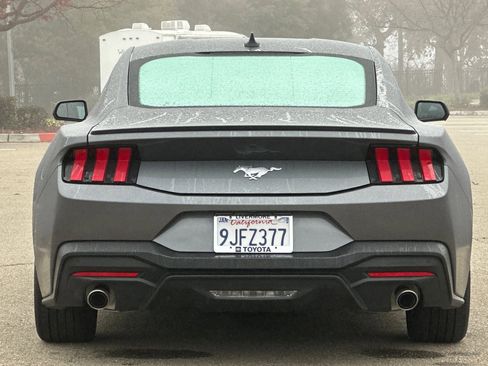 Used 2024 Ford Mustang Premium image 5