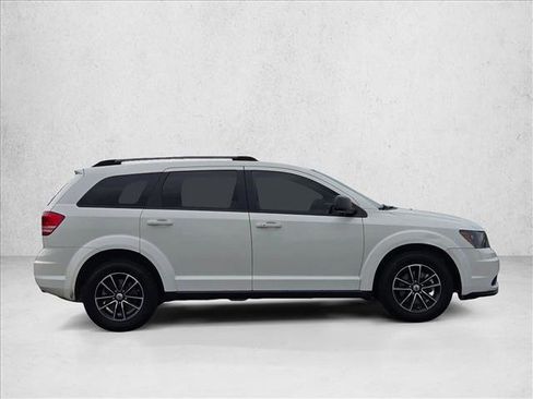 Used 2018 Dodge Journey SE w/ Popular Equipment Group image 4