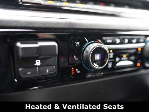 Used 2024 Chevrolet Silverado 1500 High Country w/ Technology Package image 28