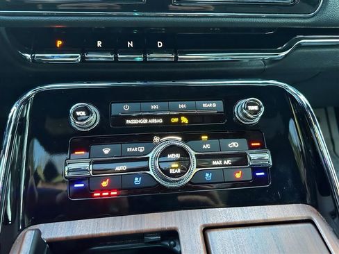 Used 2023 Lincoln Navigator L Reserve image 15