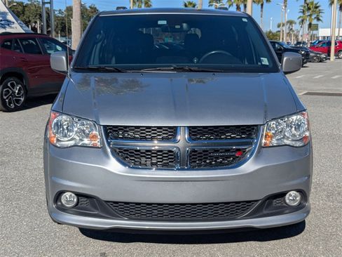 Used 2019 Dodge Grand Caravan SXT image 8