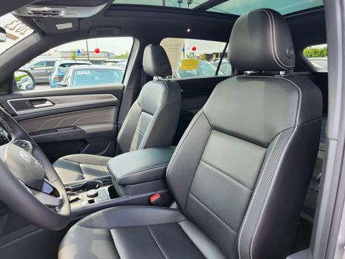 Used 2023 Volkswagen Atlas Cross Sport SE w/ Panoramic Sunroof Package AWD/4WD image 7
