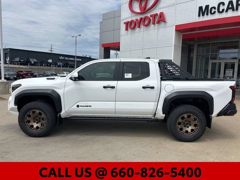 New 2026 Toyota Tacoma 4x4 Double Cab Hybrid image 17