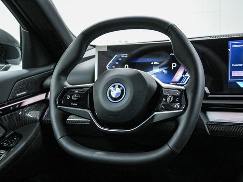 New 2026 BMW i5 eDrive40 image 16