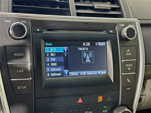 Certified 2017 Toyota Camry LE image 14