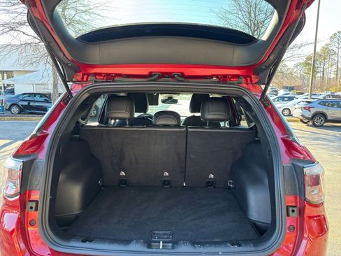 Used 2025 Jeep Compass Limited image 32