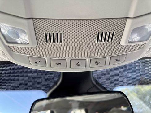 Used 2022 Ford Edge SE image 29