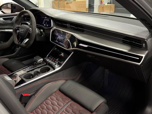 Used 2025 Audi RS 6 performance AWD/4WD image 3