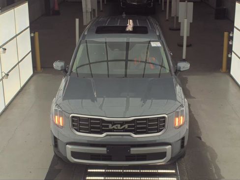 Used 2025 Kia Telluride S image 8