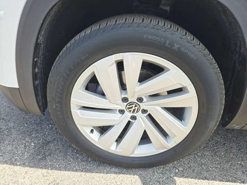 Used 2020 Volkswagen Atlas Cross Sport SE w/ Towing Package AWD/4WD image 15