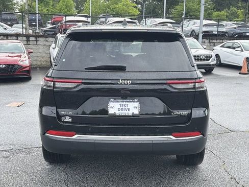 Used 2023 Jeep Grand Cherokee Limited w/ Trailer Tow Prep Group (B) AWD/4WD image 6