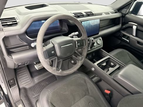 Used 2022 Land Rover Defender 110 V8 AWD/4WD image 9