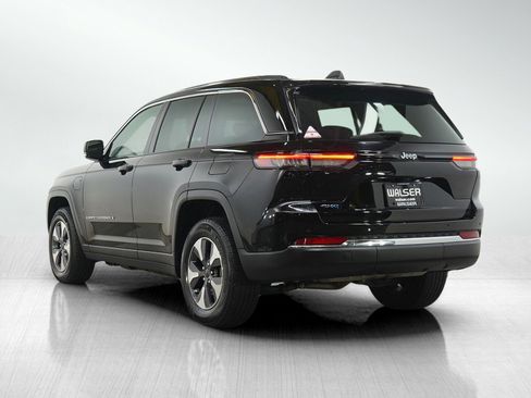 Used 2023 Jeep Grand Cherokee 4WD 4xe image 3