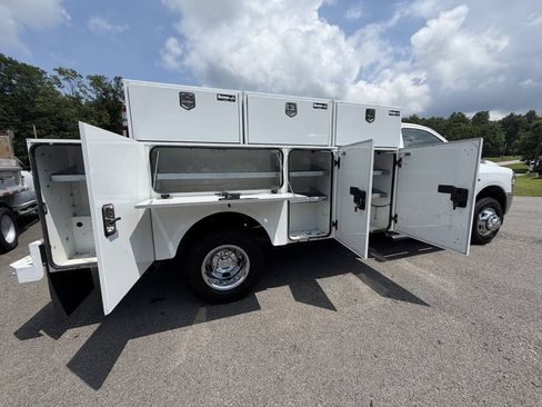 Used 2022 RAM 3500 Tradesman AWD/4WD image 10