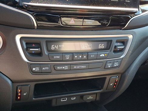 Used 2025 Honda Ridgeline TrailSport image 16