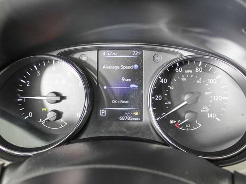 Used 2018 Nissan Rogue Sport SV image 23