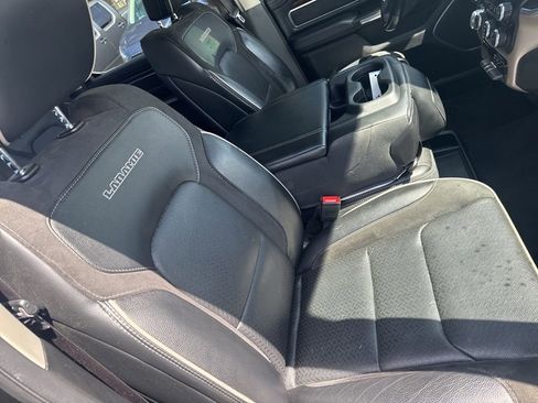 Used 2022 RAM 1500 Laramie AWD/4WD image 38