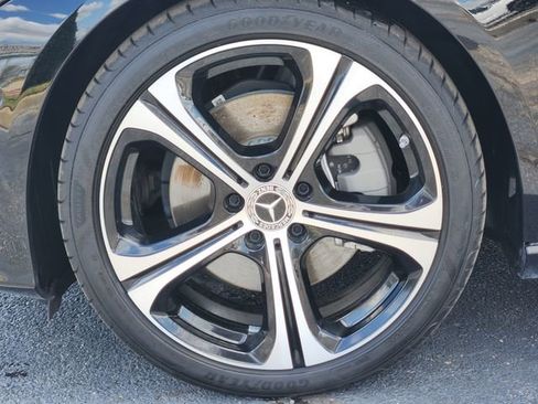 Used 2025 Mercedes-Benz C 300 Sedan image 8