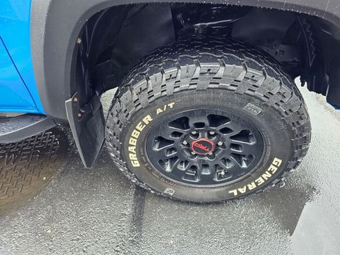 Used 2019 Toyota Tacoma TRD Pro AWD/4WD image 9