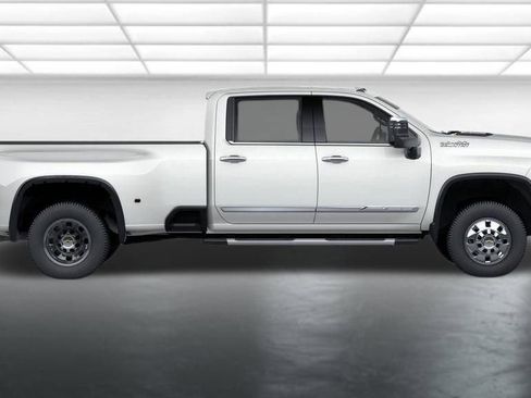 New 2026 Chevrolet Silverado 3500 High Country w/ High Country Premium Package AWD/4WD image 3