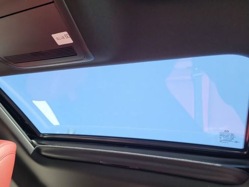 New 2026 MAZDA MAZDA3 Hatchback w/Premium Plus Pkg image 32