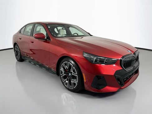Used 2025 BMW i5 eDrive40i w/ M Sport Package RWD image 7