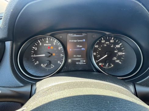 Used 2017 Nissan Rogue SV AWD/4WD image 17