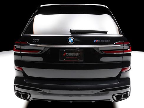 Used 2023 BMW X7 M60i w/ Executive Package image 23