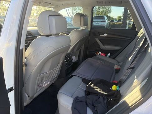 Used 2018 Audi Q5 Prestige w/ Prestige Package image 3