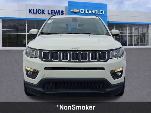 Used 2019 Jeep Compass Latitude w/ Cold Weather Group image 2