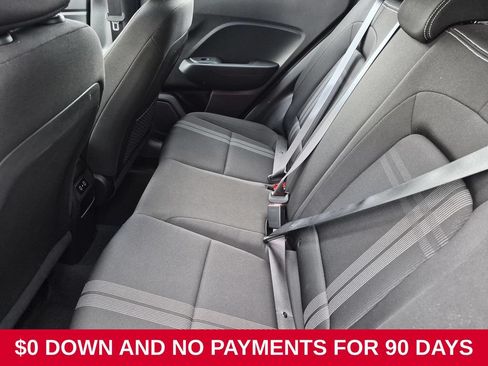 Used 2025 Hyundai Venue SEL FWD image 27